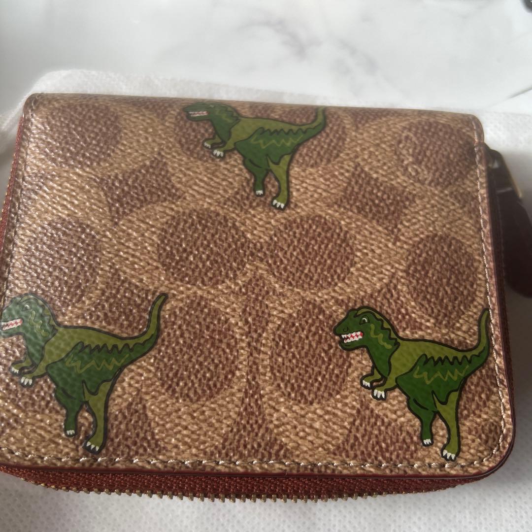 コーチ　財布　レキシー　COACH