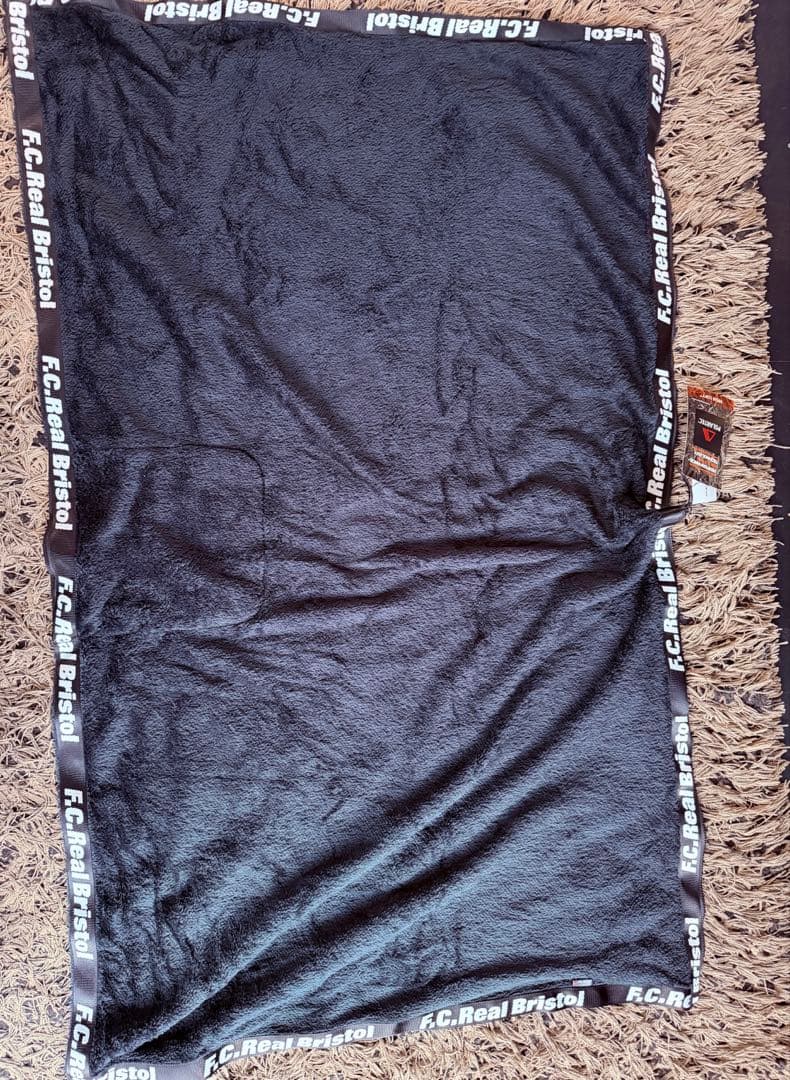 未使用品 FCRB ブランケット 黒 ソフ soph