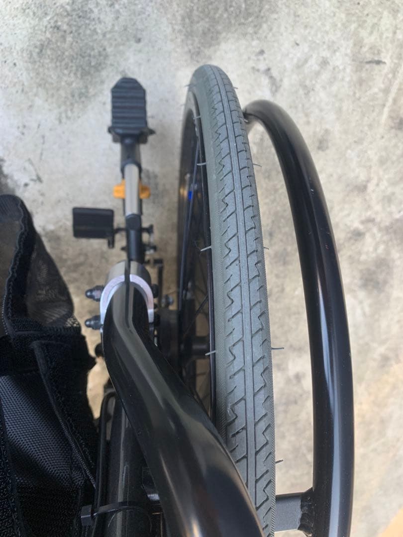 ヤマハ　子供用　黒 自走用車椅子 調整可能アームレスト　値下げできます　相談