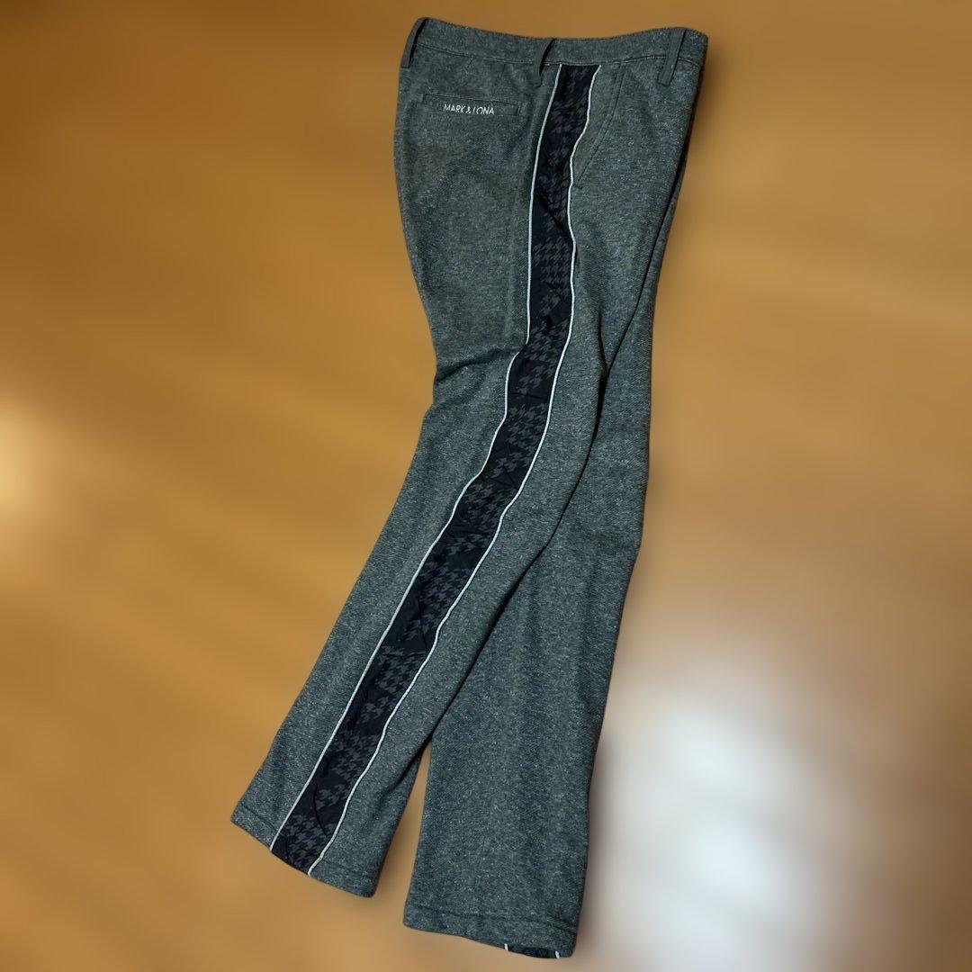 マークアンドロナ　スラックス