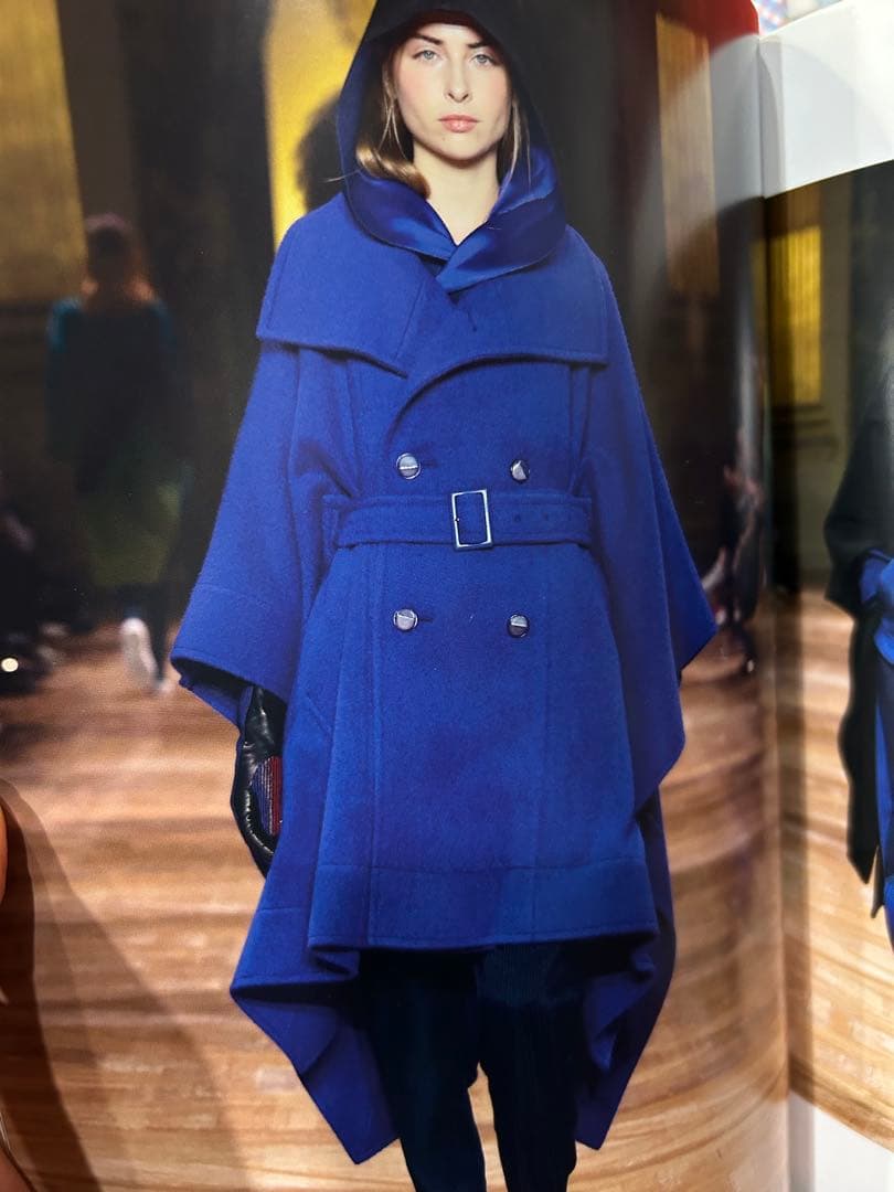 ⭐️本日限定価格2017AWパリコレポンチョ風コート極美品⭐️