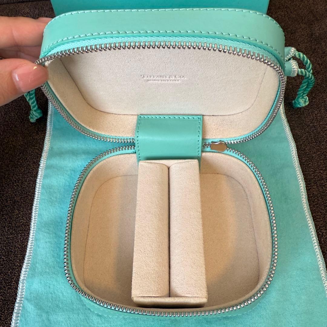 Tiffany ティファニー】廃盤 レア アクセサリーケース レザー - メルカリ