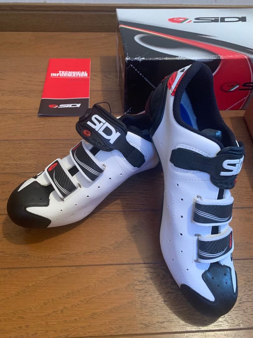 SIDI シューズ ホワイト・ブラック・レッド EUR 43 - メルカリ
