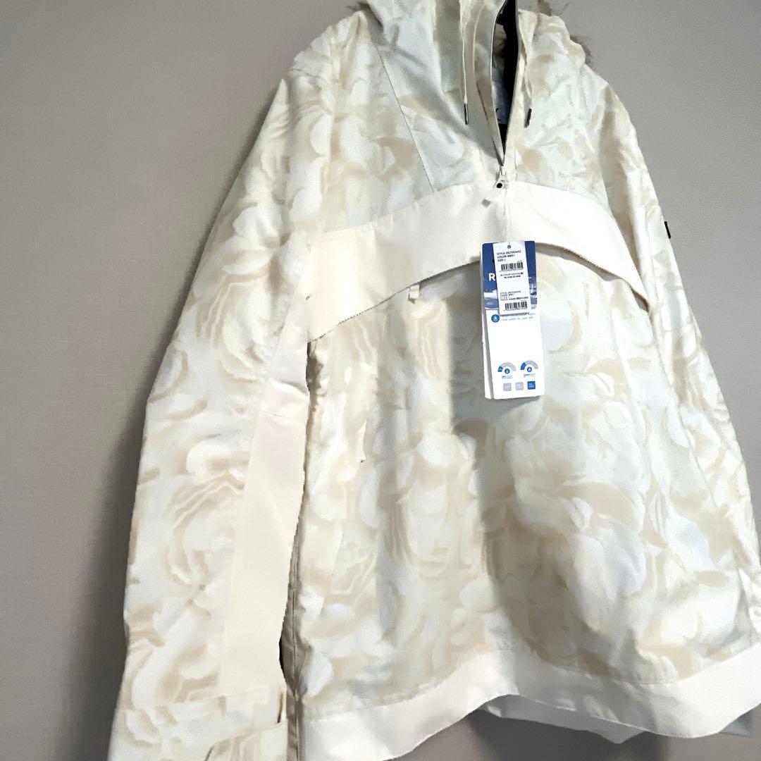 【新品】　ROXY ロキシー スノーボード ウエア　ジャケット ホワイト　花柄