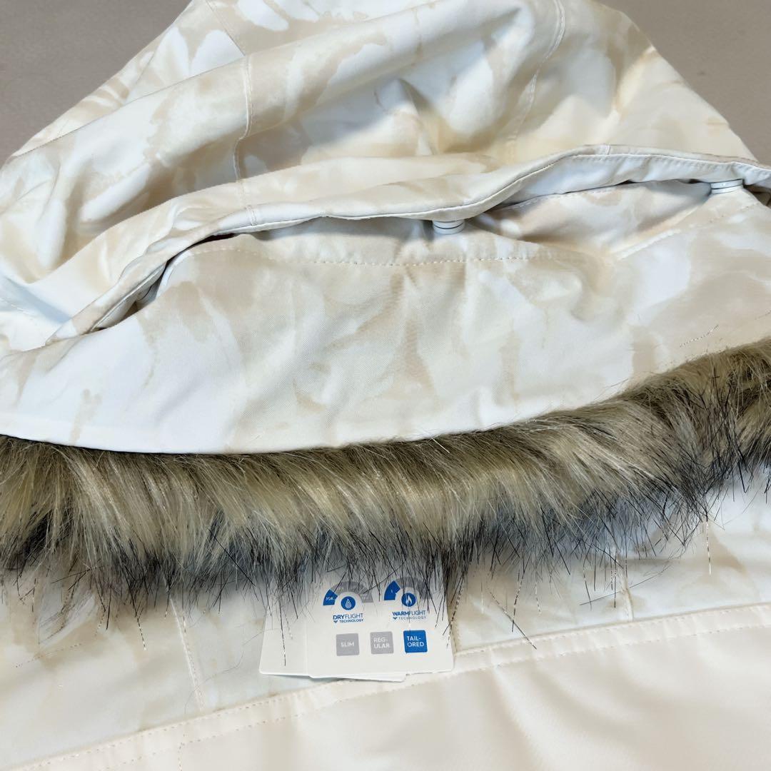 【新品】　ROXY ロキシー スノーボード ウエア　ジャケット ホワイト　花柄