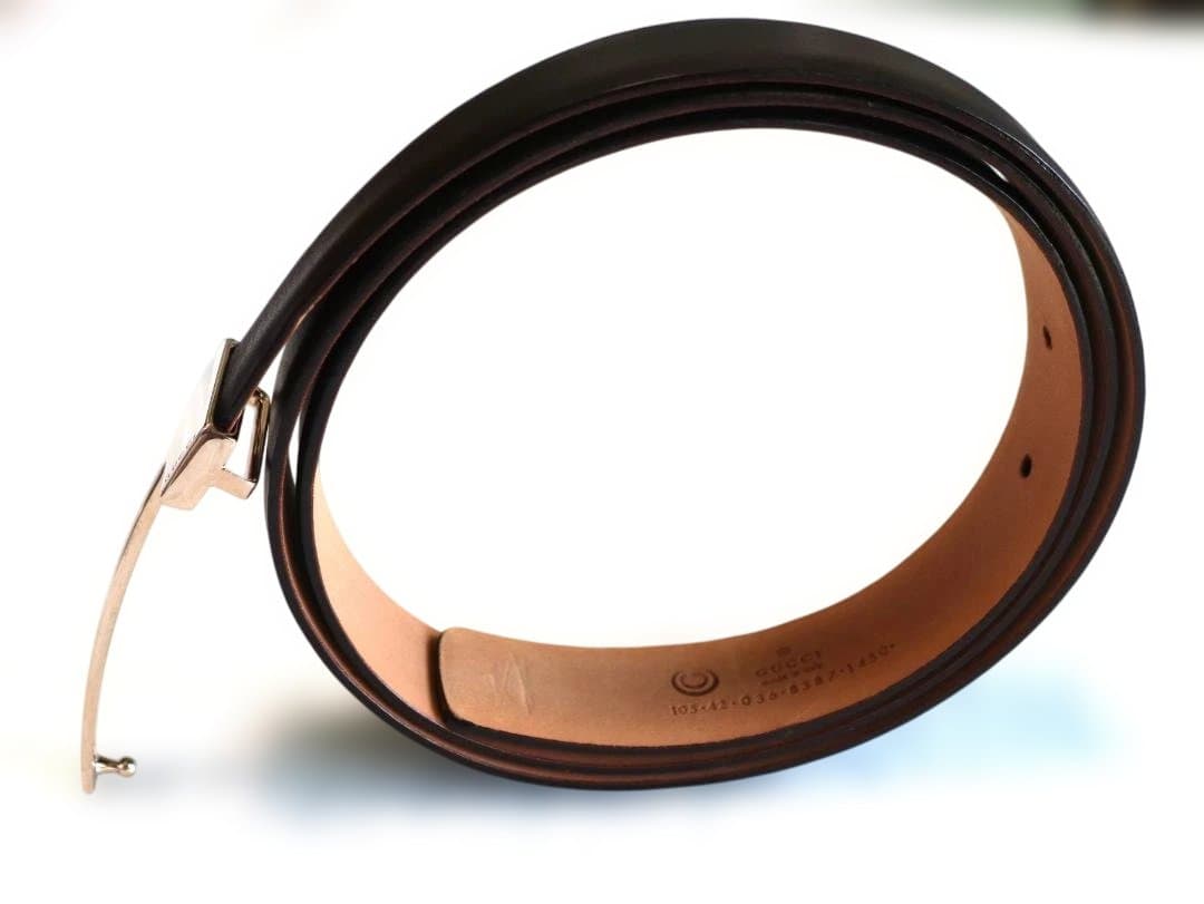 GUCCI ブラックレザーベルト T字型バックル