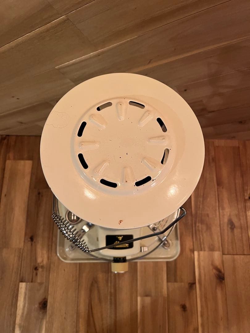 アラジンストーブ ホワイト