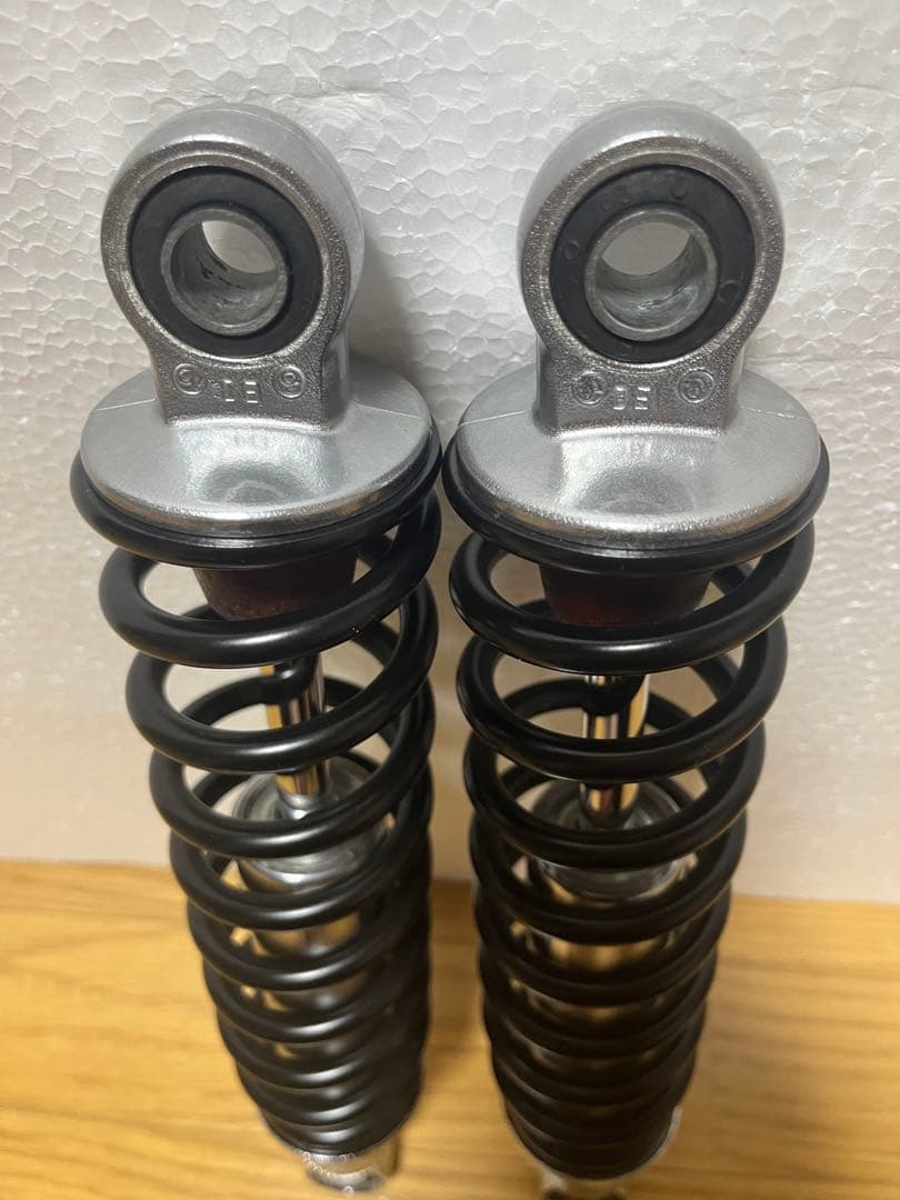 カワサキW800純正リアサスペンション