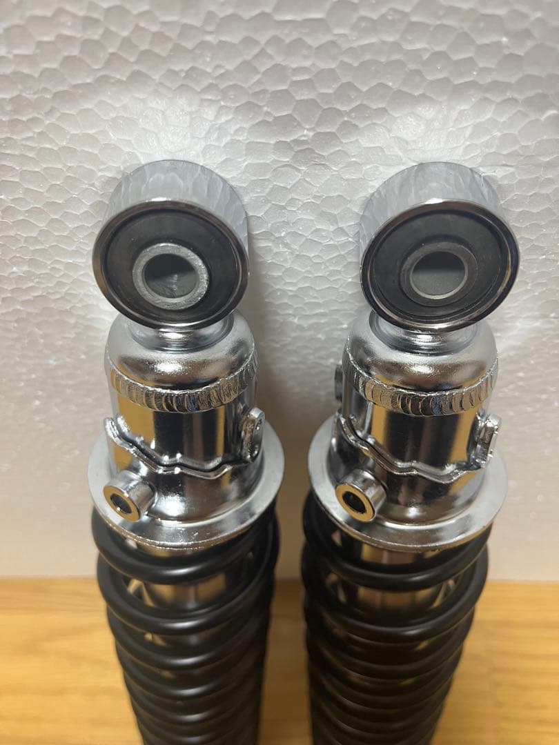 カワサキW800純正リアサスペンション