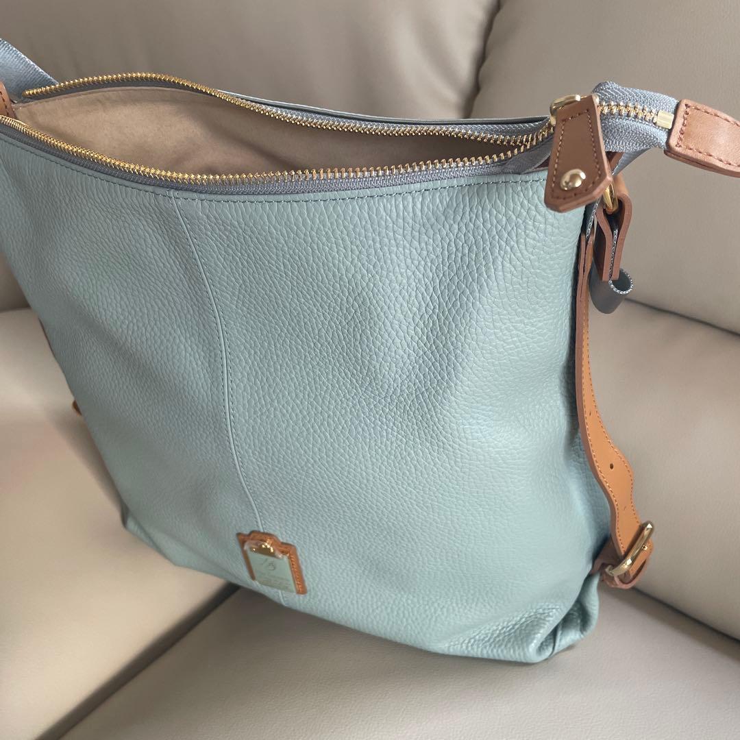 ライトブルー レザー バッグ