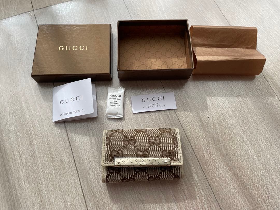 【未使用箱付き】GUCCI キーケース　キーリング　GGライン