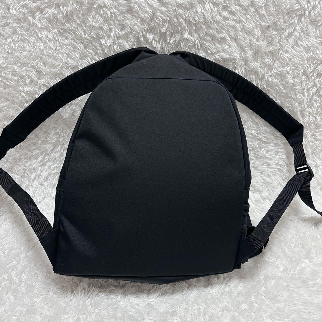 【極美品】gomme デコレーション　フリル　リュック　黒