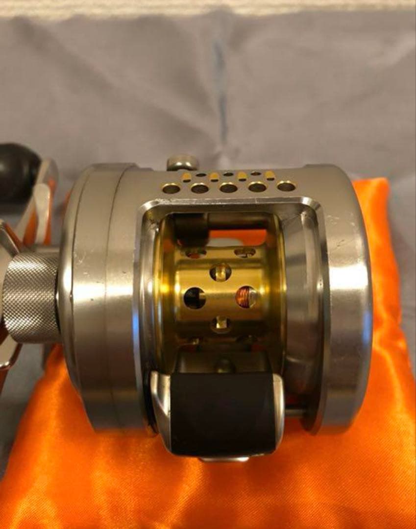 ⭐︎SHIMANO⭐︎カルカッタコンクエスト201DC⭐︎状態良