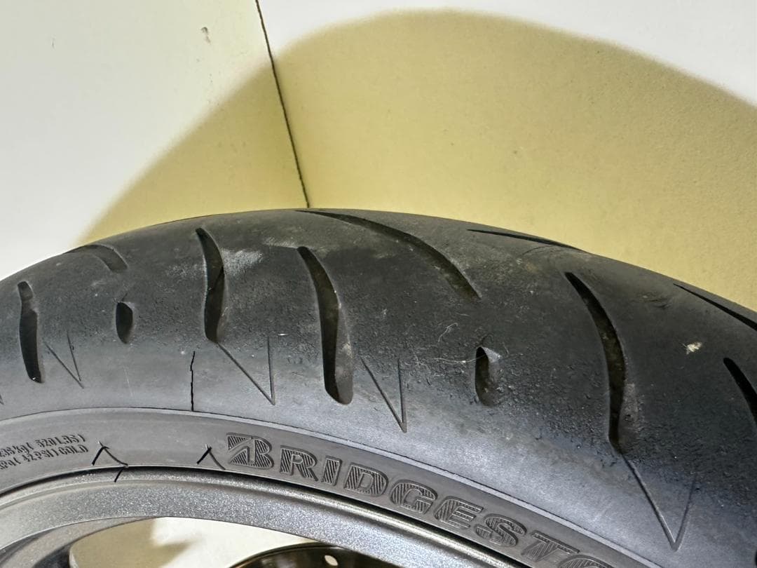 Expr様専用 ホンダ CB1100 SC65 純正 フロントホイール タイヤ