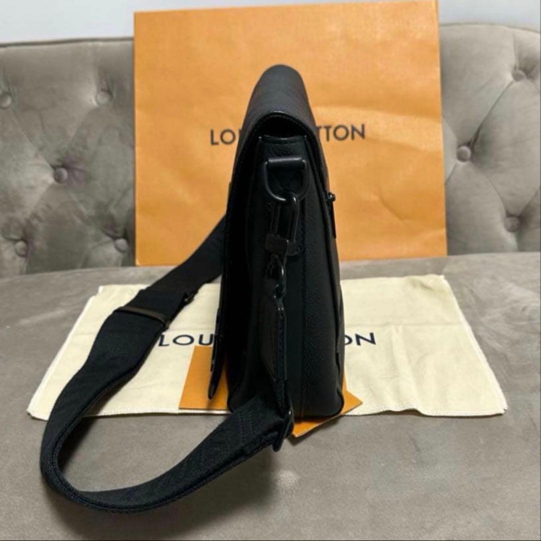 極上美品✨ルイヴィトン M57080 テイクオフ・メッセンジャー ICチップ