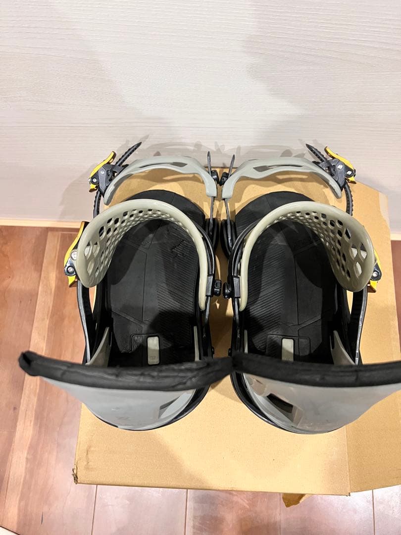 バートン　MALAVITA ビンディング Re:Flex Mサイズ