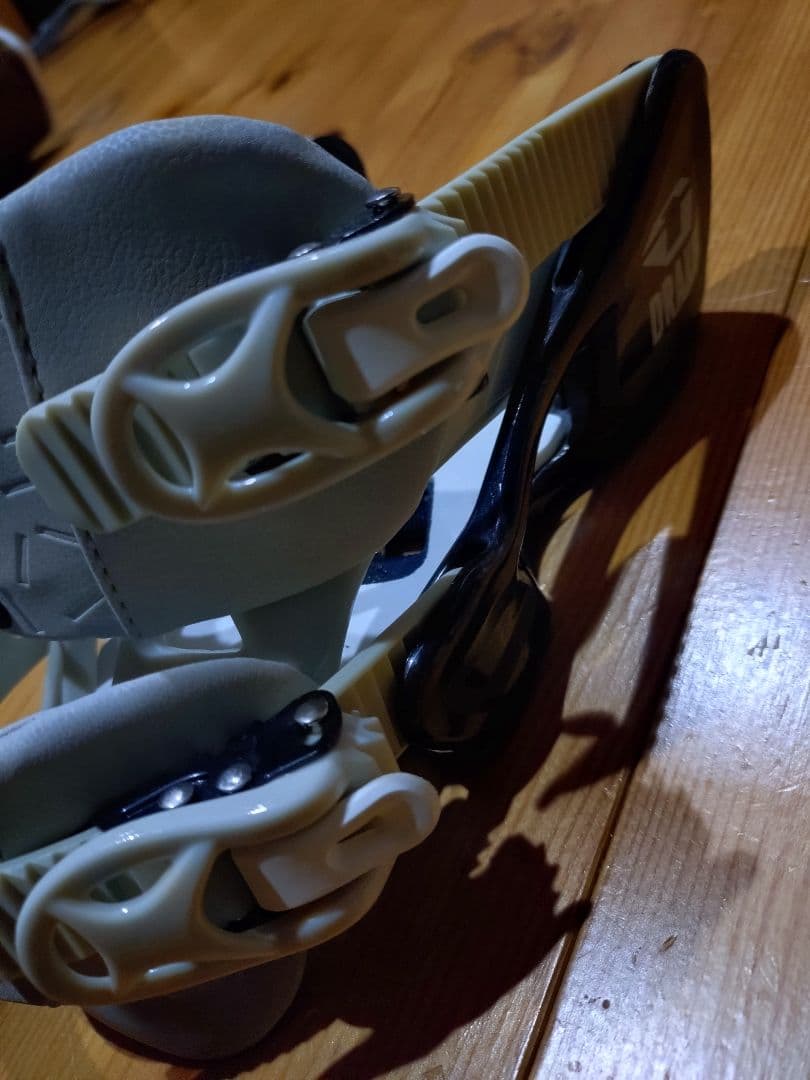 激レア 希少 キッズ DRAKE LF スノーボードビンディング XS ホワイト