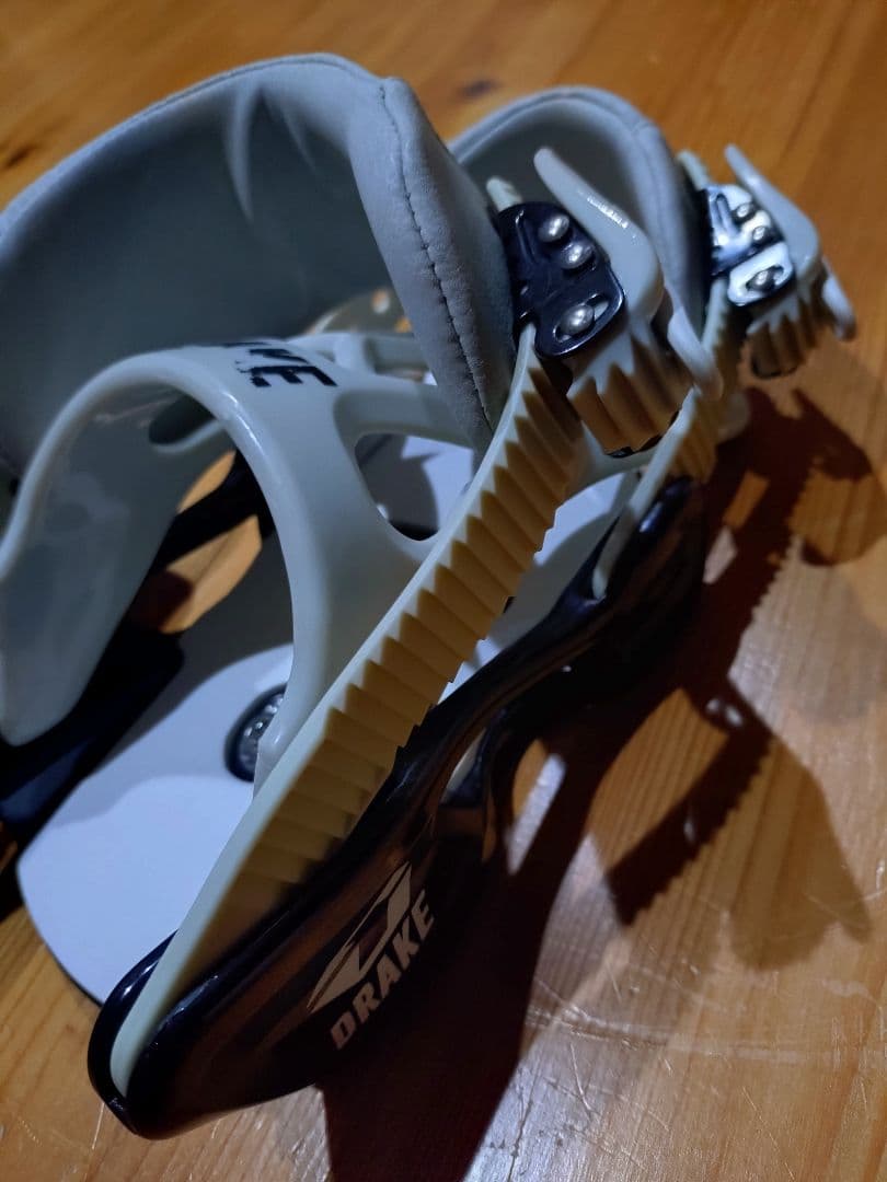 激レア 希少 キッズ DRAKE LF スノーボードビンディング XS ホワイト
