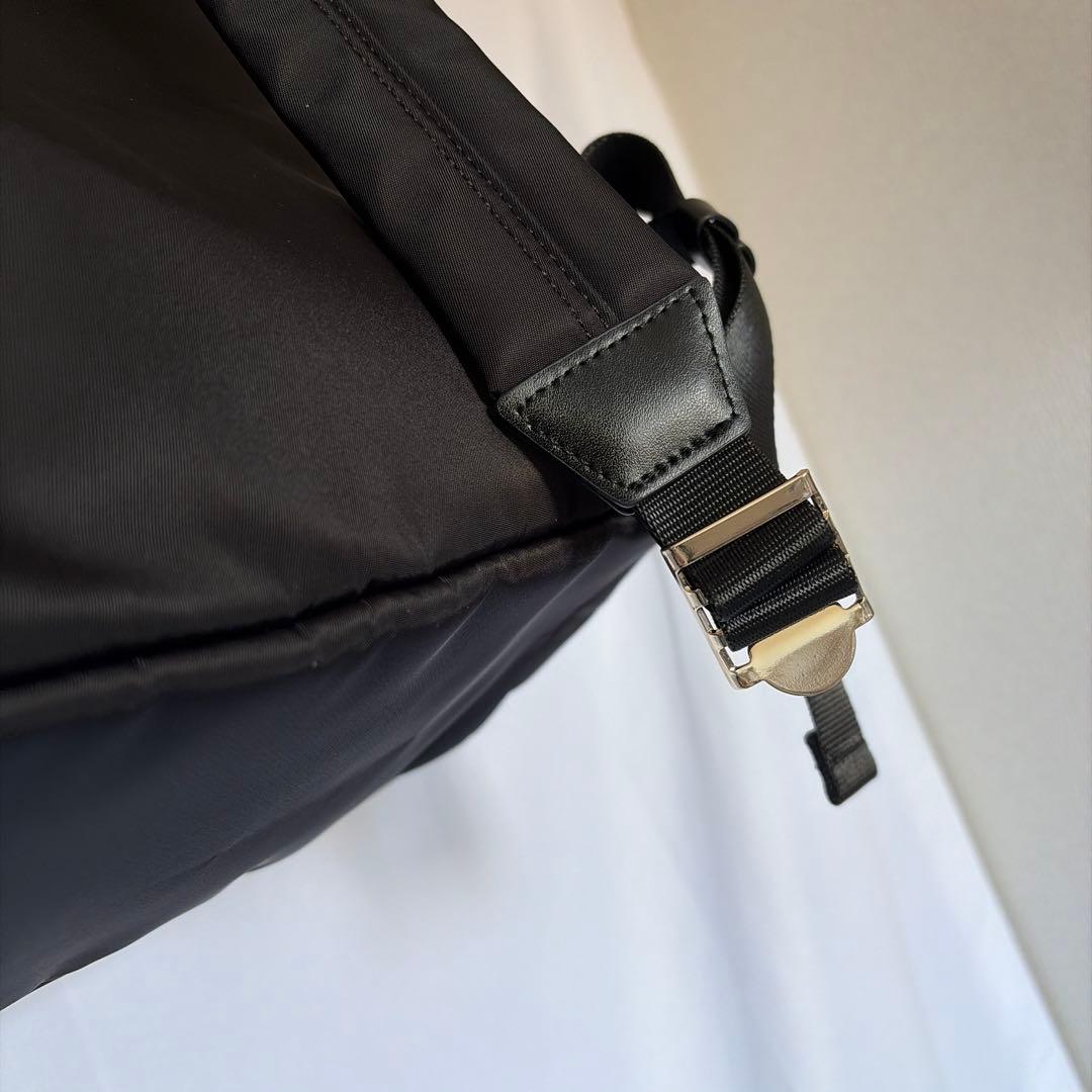 美品 TOCCA 現行品 リュックサック リボン ブラック 黒 A4収納可能