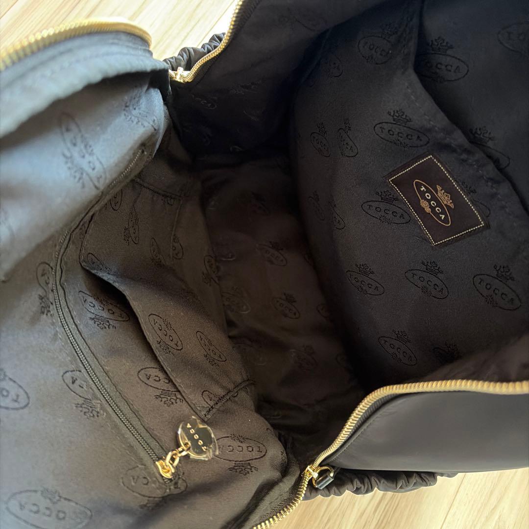 美品 TOCCA 現行品 リュックサック リボン ブラック 黒 A4収納可能