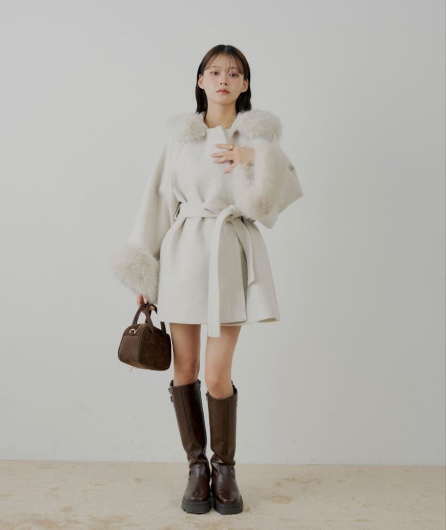 Chico ファー襟ケープコート - メルカリ