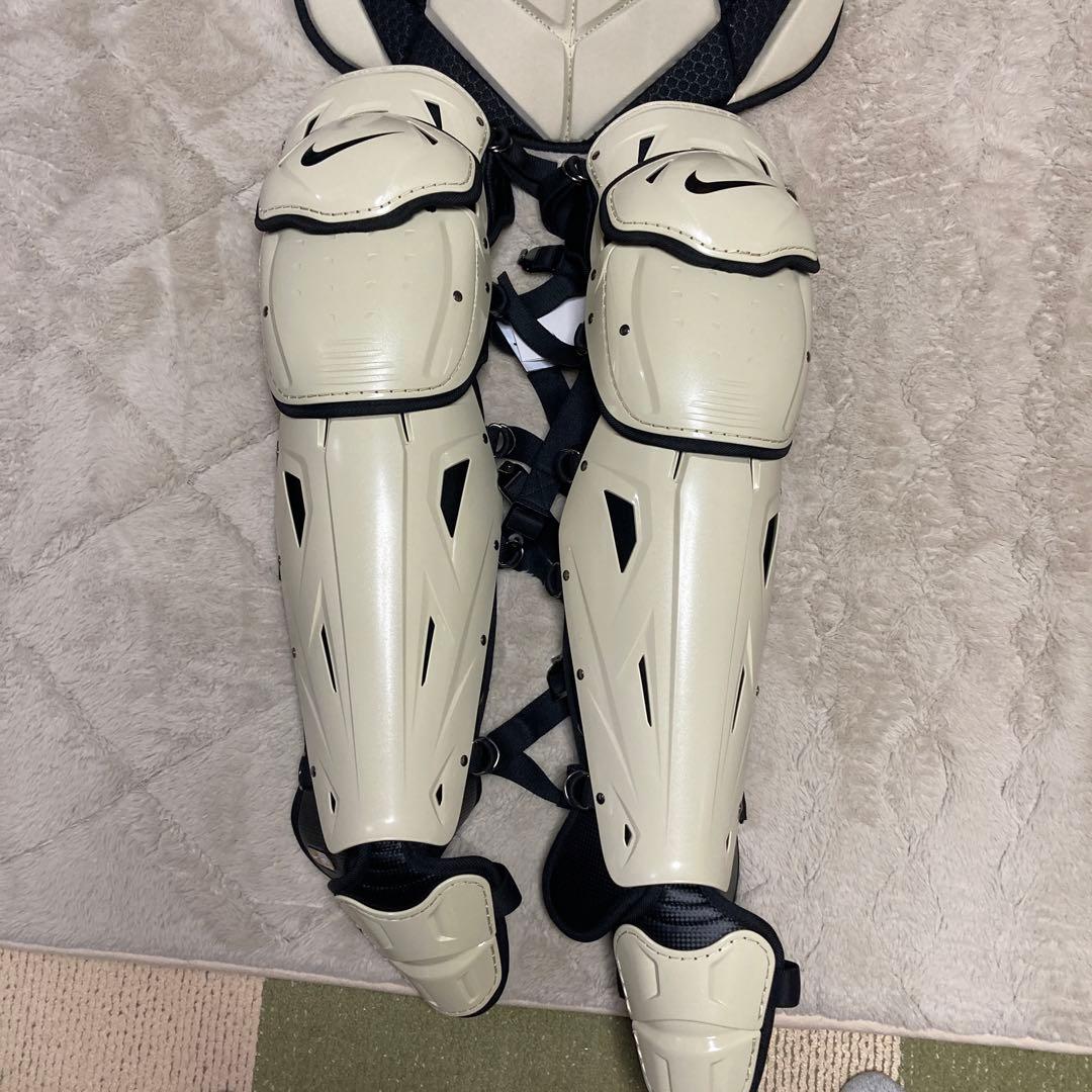 Nike 硬式キャッチャー防具　限定カラー