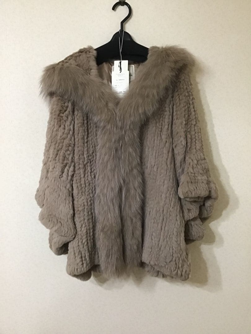 新品タグ付き！グレースコンチネンタル レッキスファーポンチョコート