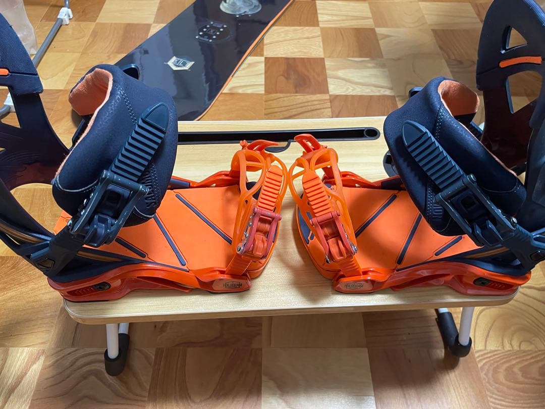 SALOMON HOLOGRAM SHADOW スノーボードビンディング