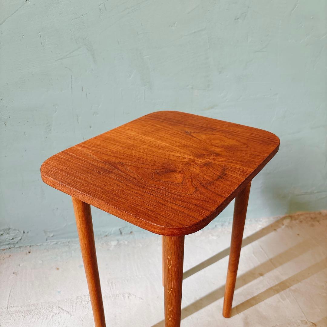 デンマーク　チーク材　サイドテーブル　北欧家具　北欧ビンテージ