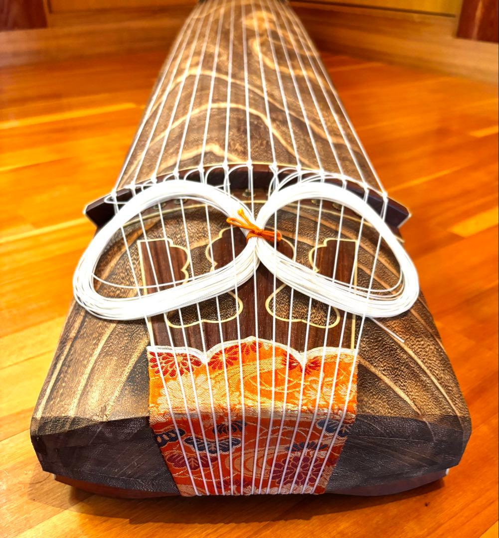 琴 13弦 すだれ彫り 並甲 全長185cm