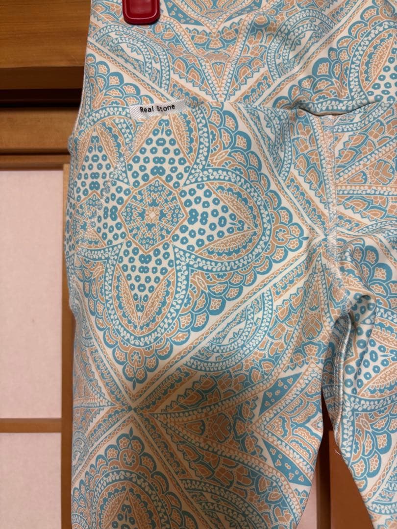 新品　リアルストーン　ヨガウェア　モロッコ柄　レギンス　M ダマスク