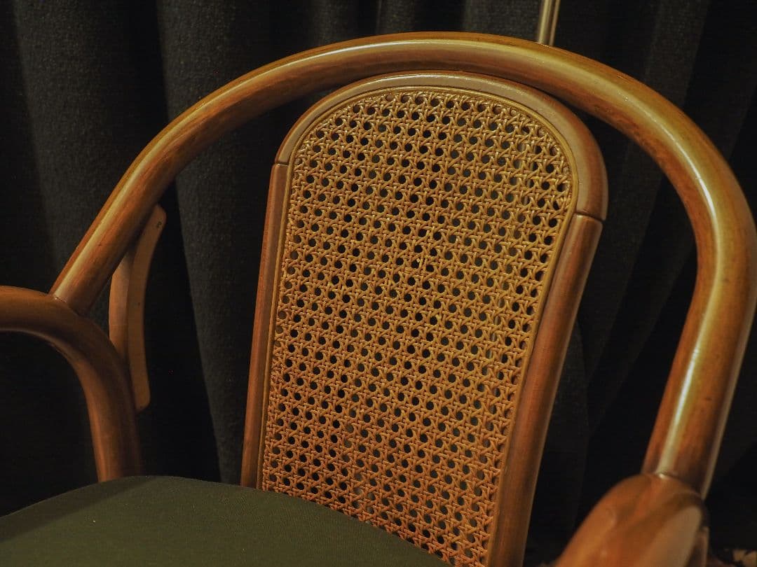 【値引中】“karimoku”アームラタンチェアC