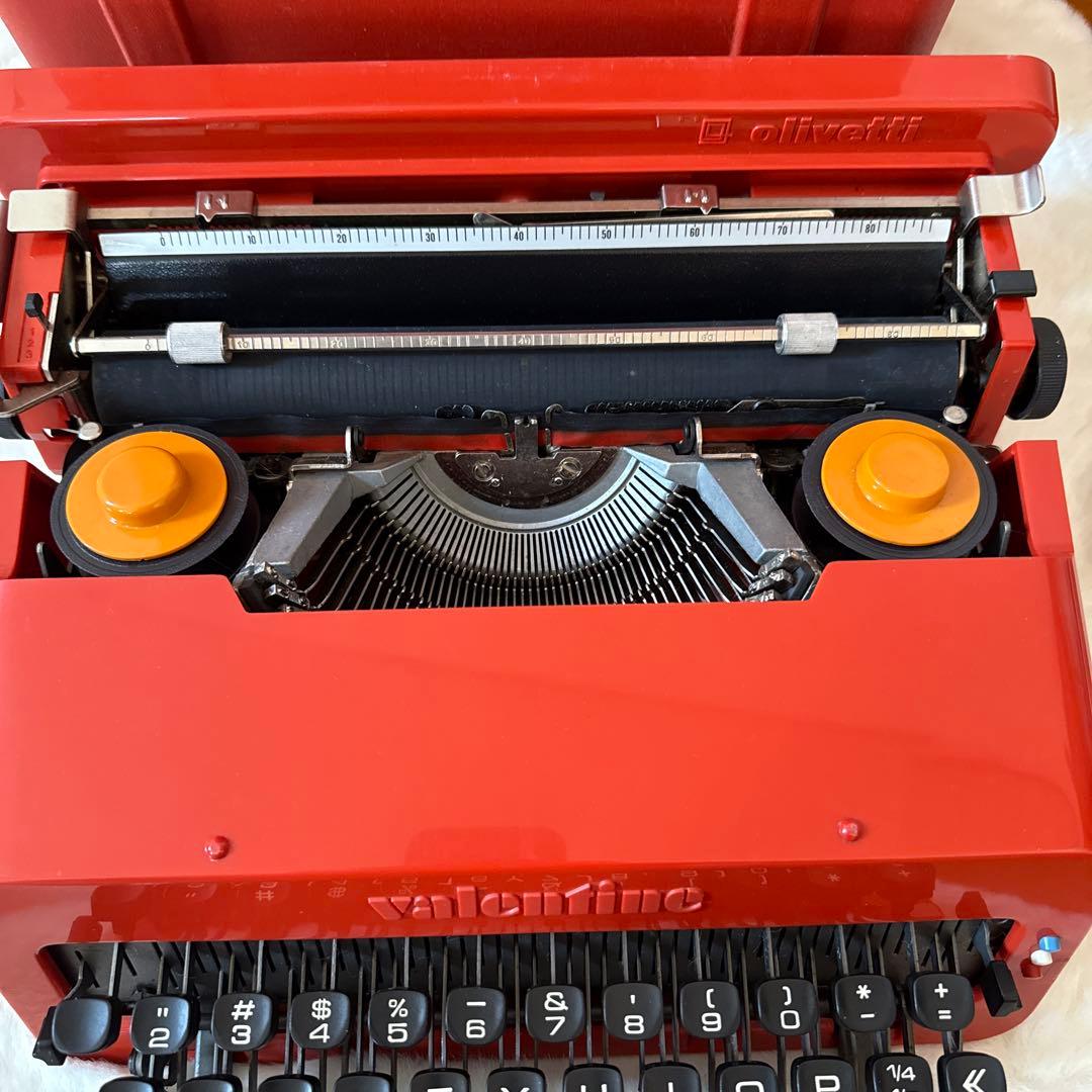 【希少】 Olivetti　valentine　タイプライター　f409