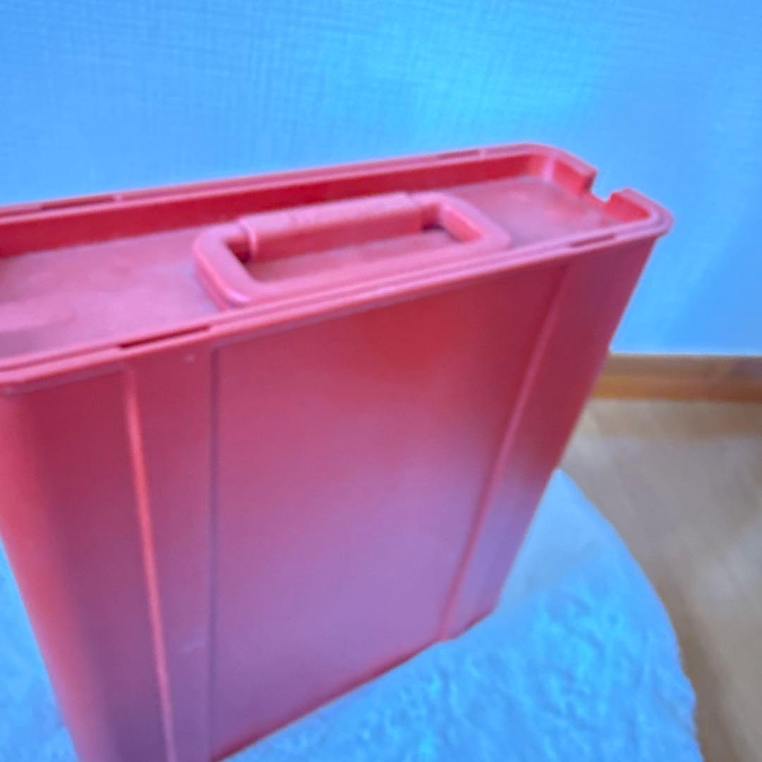 【希少】 Olivetti　valentine　タイプライター　f409