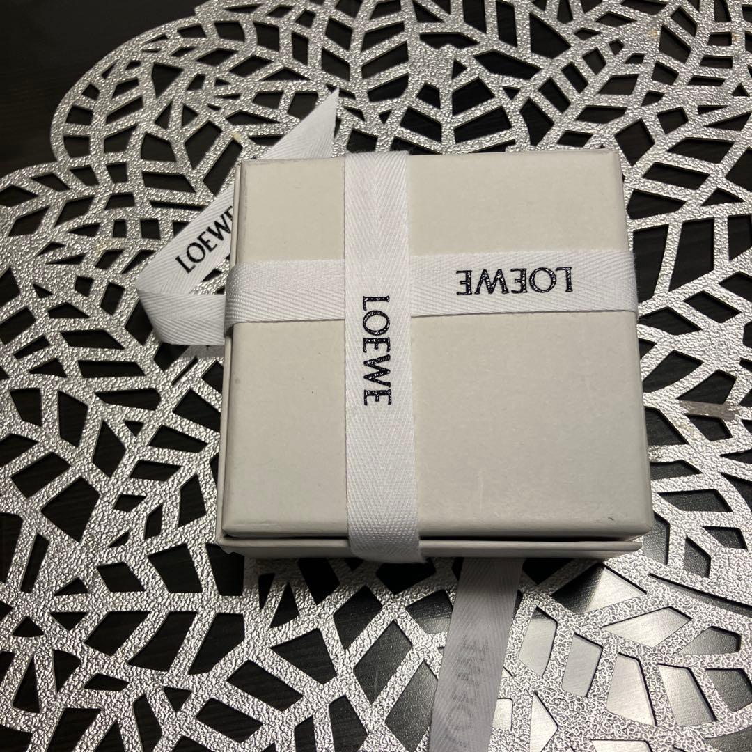 未使用　LOEWE ブラウンレザーブレスレット サイズS