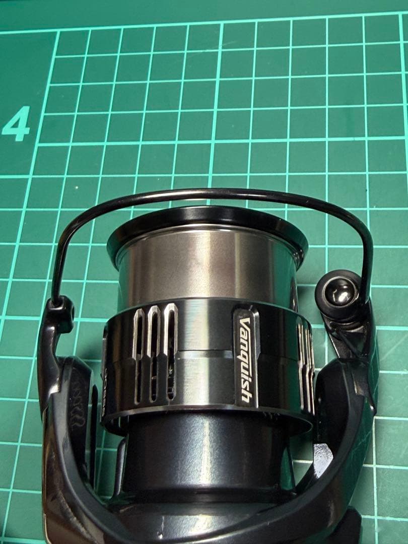 シマノ 19ヴァンキッシュ c2000SSS エリアトラウト スピニングリール