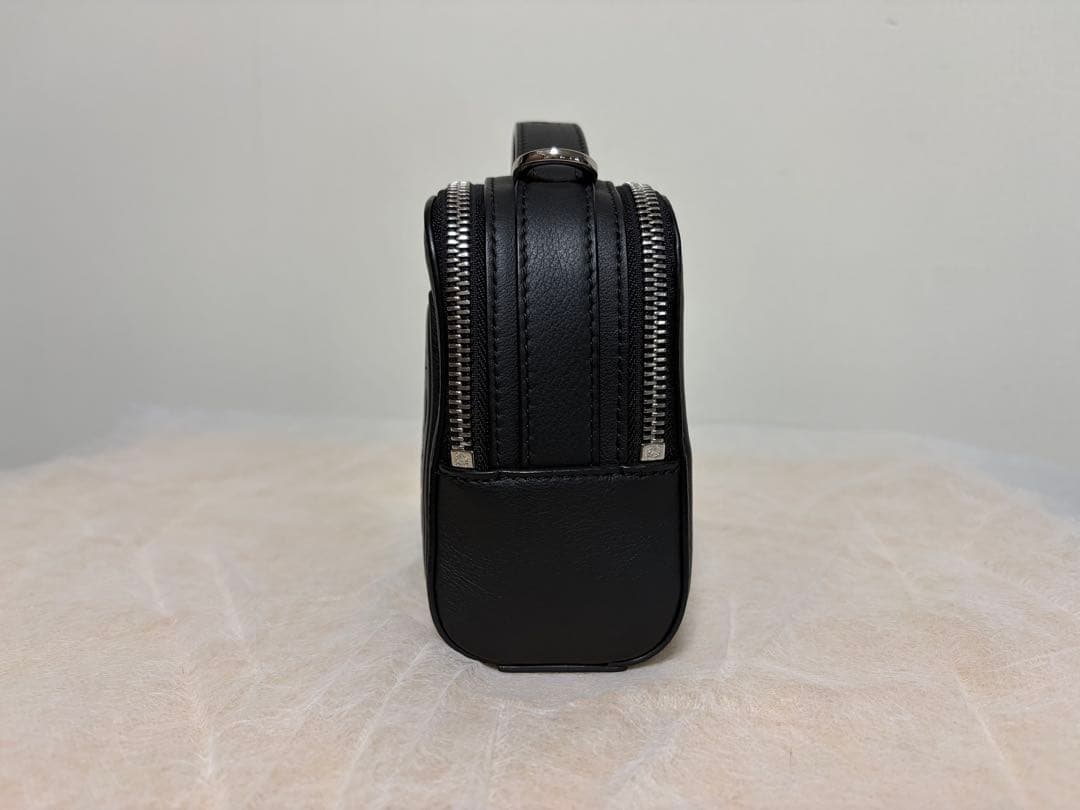 【美品】LOEWE ロエベ カメラクロスボディバッグ ショルダーバッグ