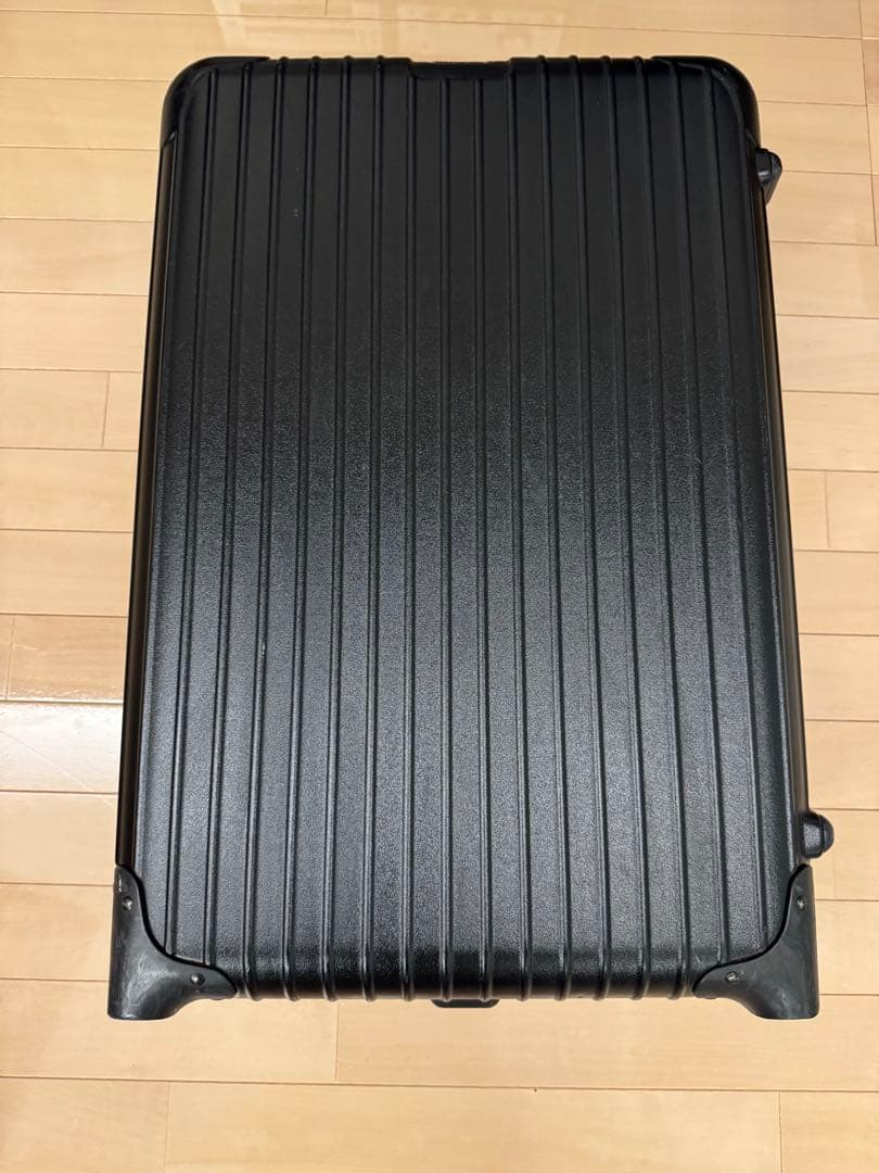 RIMOWA ブラック キャリーケース ２輪