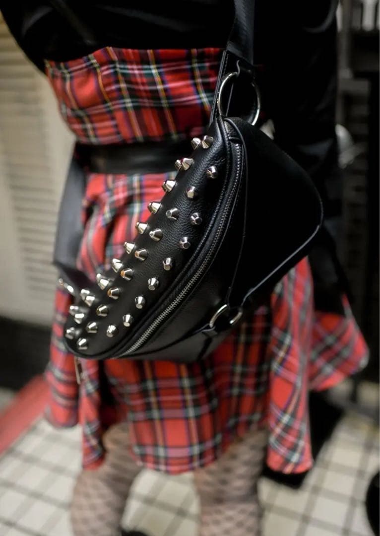 KRY ボディ バッグ 「HEARTLESS」 シルバースタッズ ケリィ ケリー