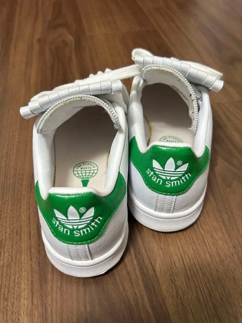 adidas Stan Smith フリンジ付きシューズ