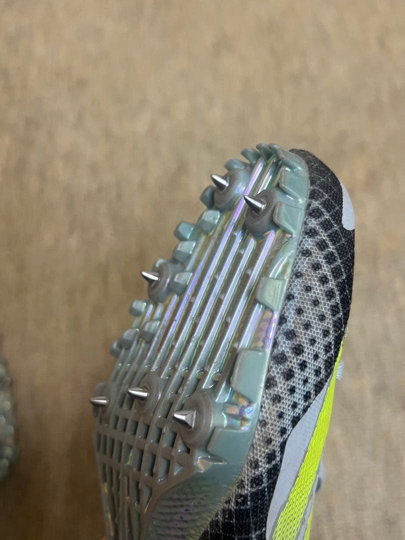 アディゼロ　フィネス　スパイクシューズ　26.0cm