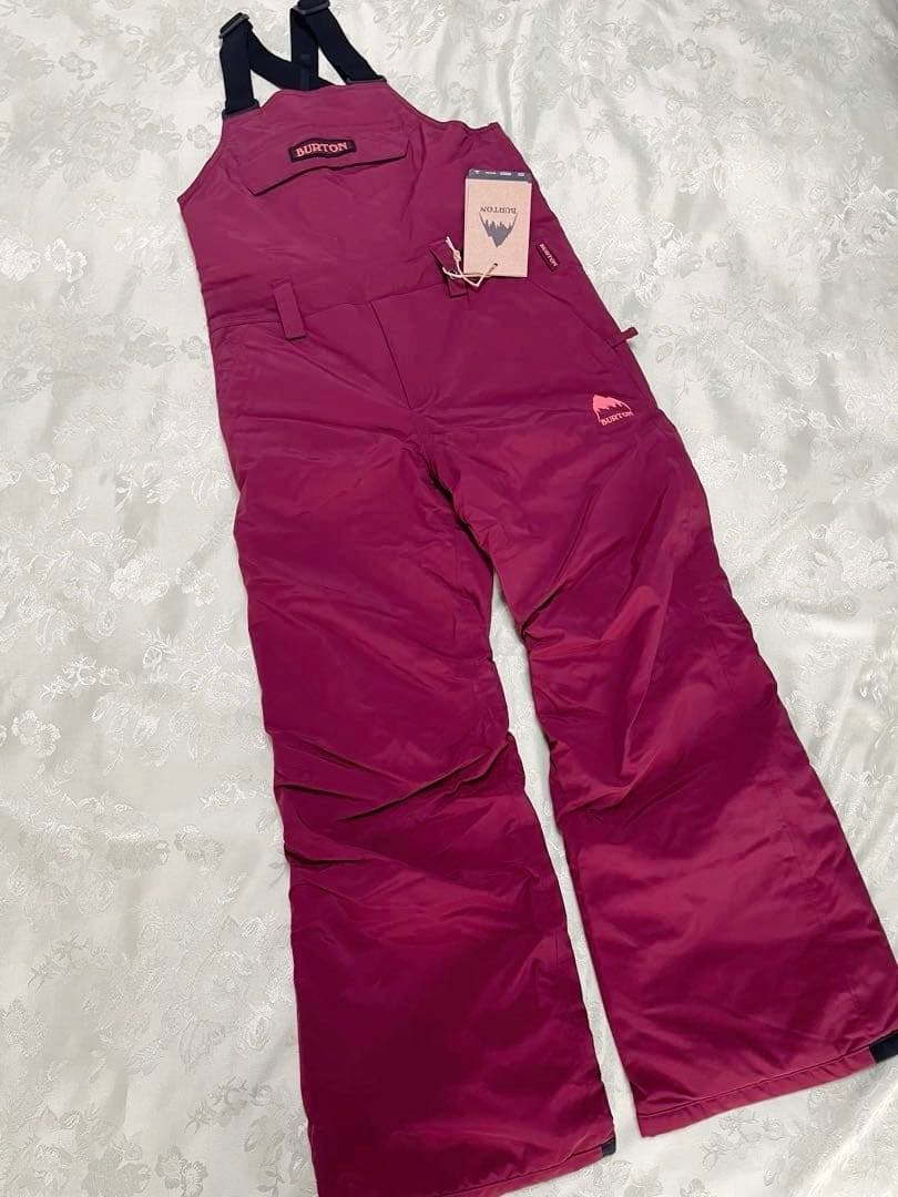 新品　バートン　キッズスノーボード上下セットとグローブとニット帽の4点セット