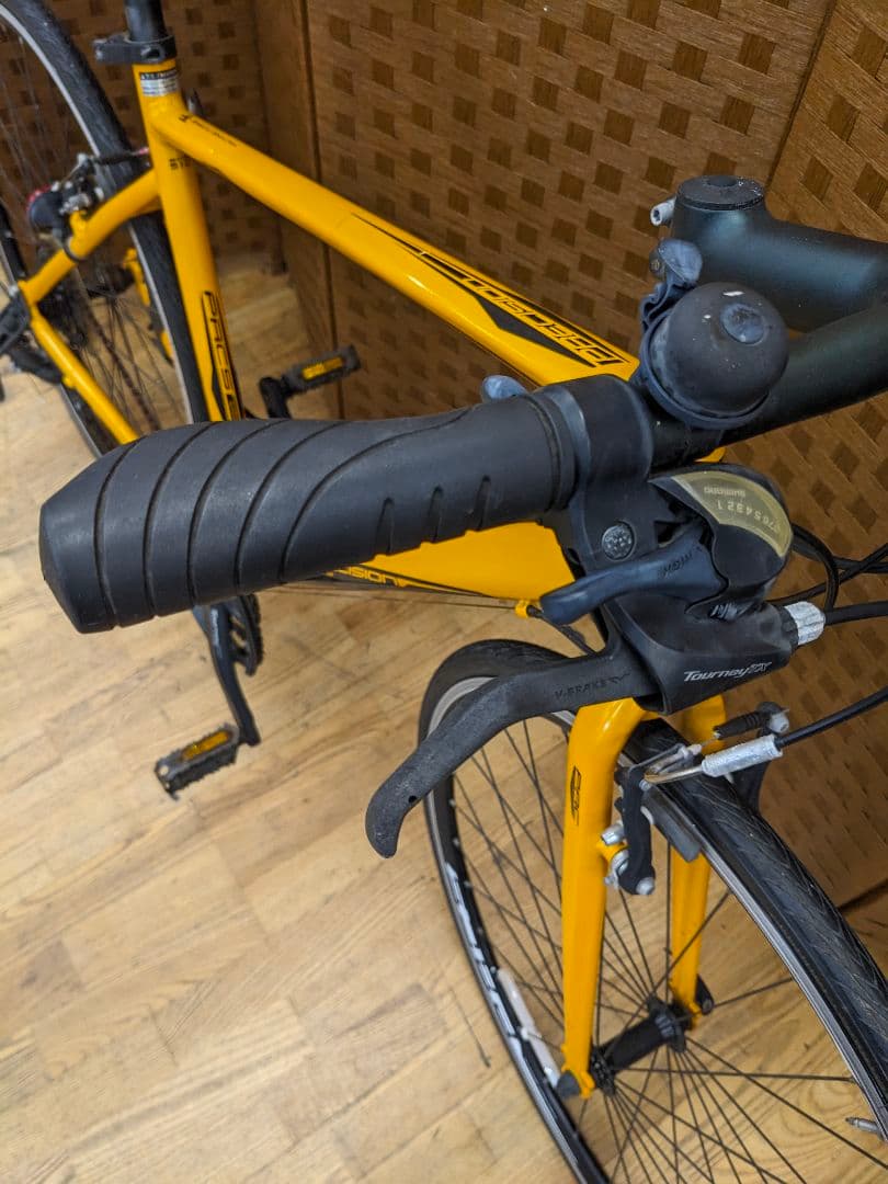 U019 クロスバイク　PRECISION　700×28c イエロー