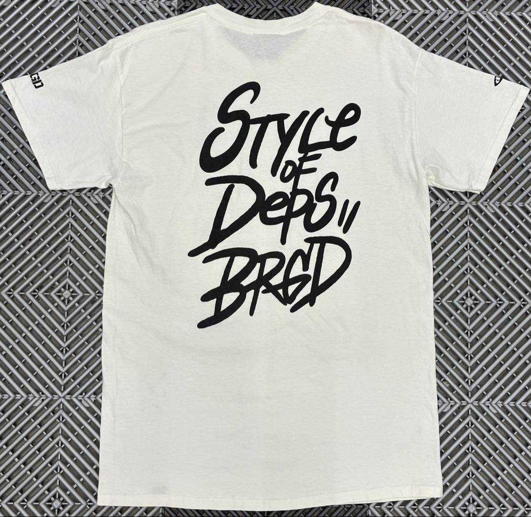 希少！限定！M！ホワイト！デプス×バスブリゲード ダブルネーム ロゴ T