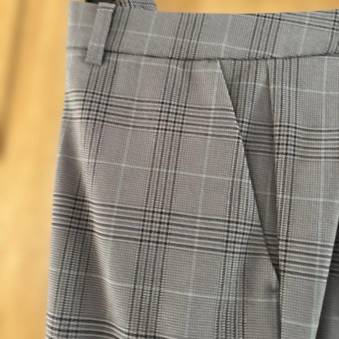 【お値下げ中】アンタイトル　タックなしテーパードパンツ　2LT