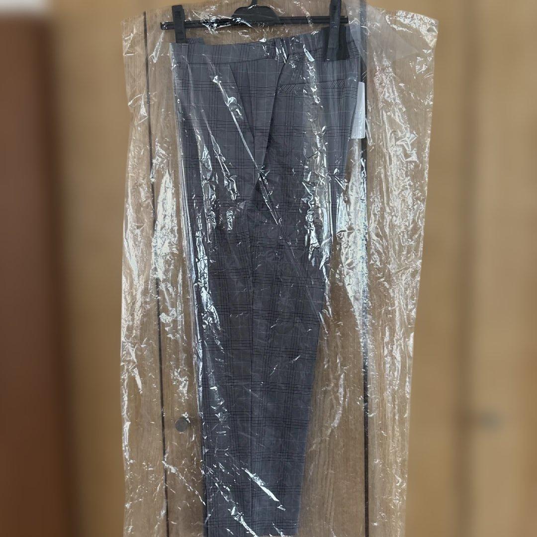 【お値下げ中】アンタイトル　タックなしテーパードパンツ　2LT