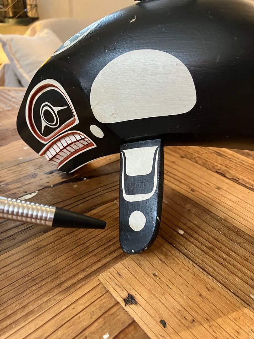 カナダ　Harris Smith Lalkawilas サイン有り立体造形クジラ