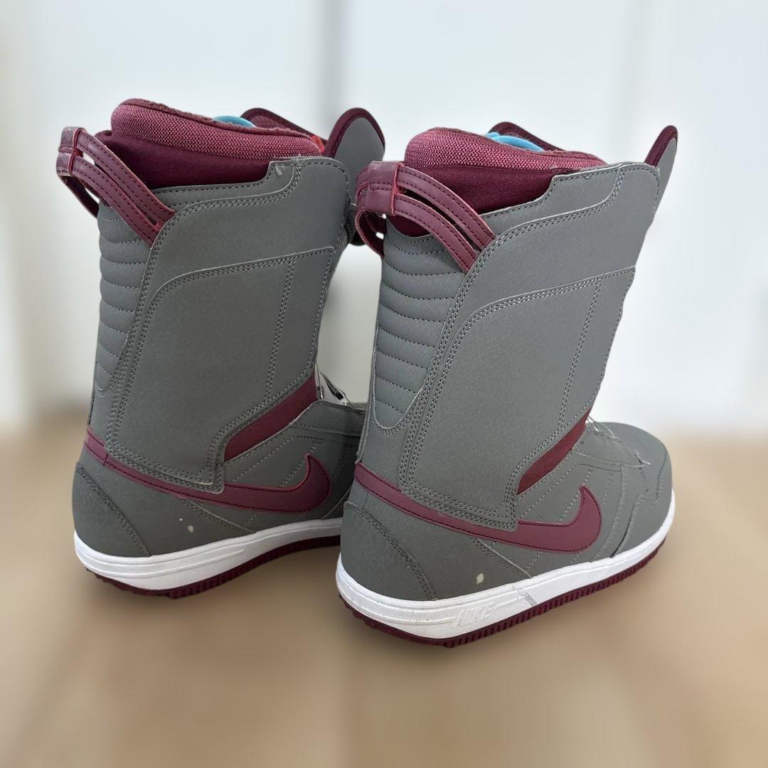 廃盤NIKE スノーボード ブーツ 25cm グレー ワインレッド 水色 中古