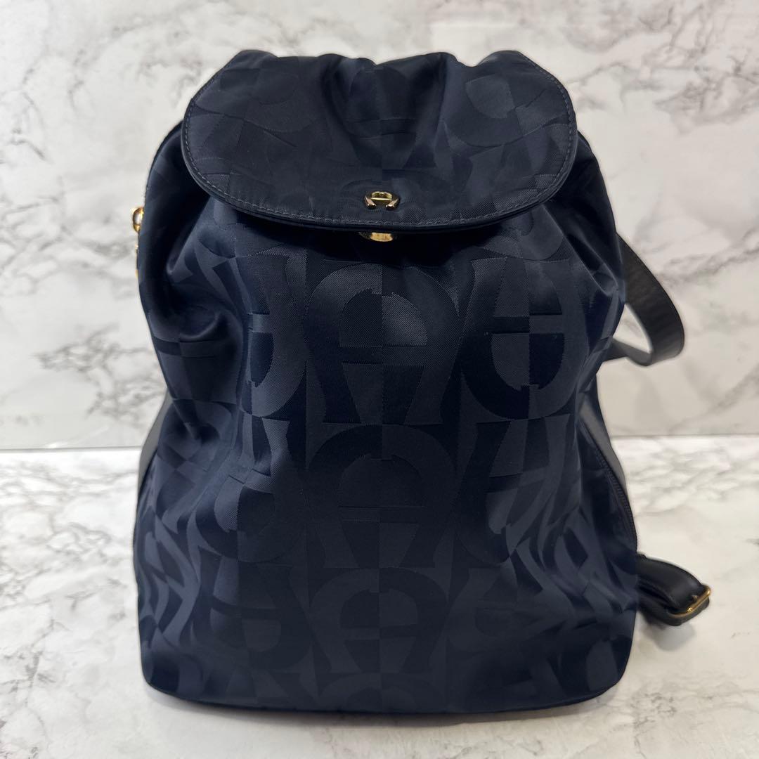 ほぼ未使用 AIGNER アイグナー イタリア製 ナイロン×本革 レザーリュック