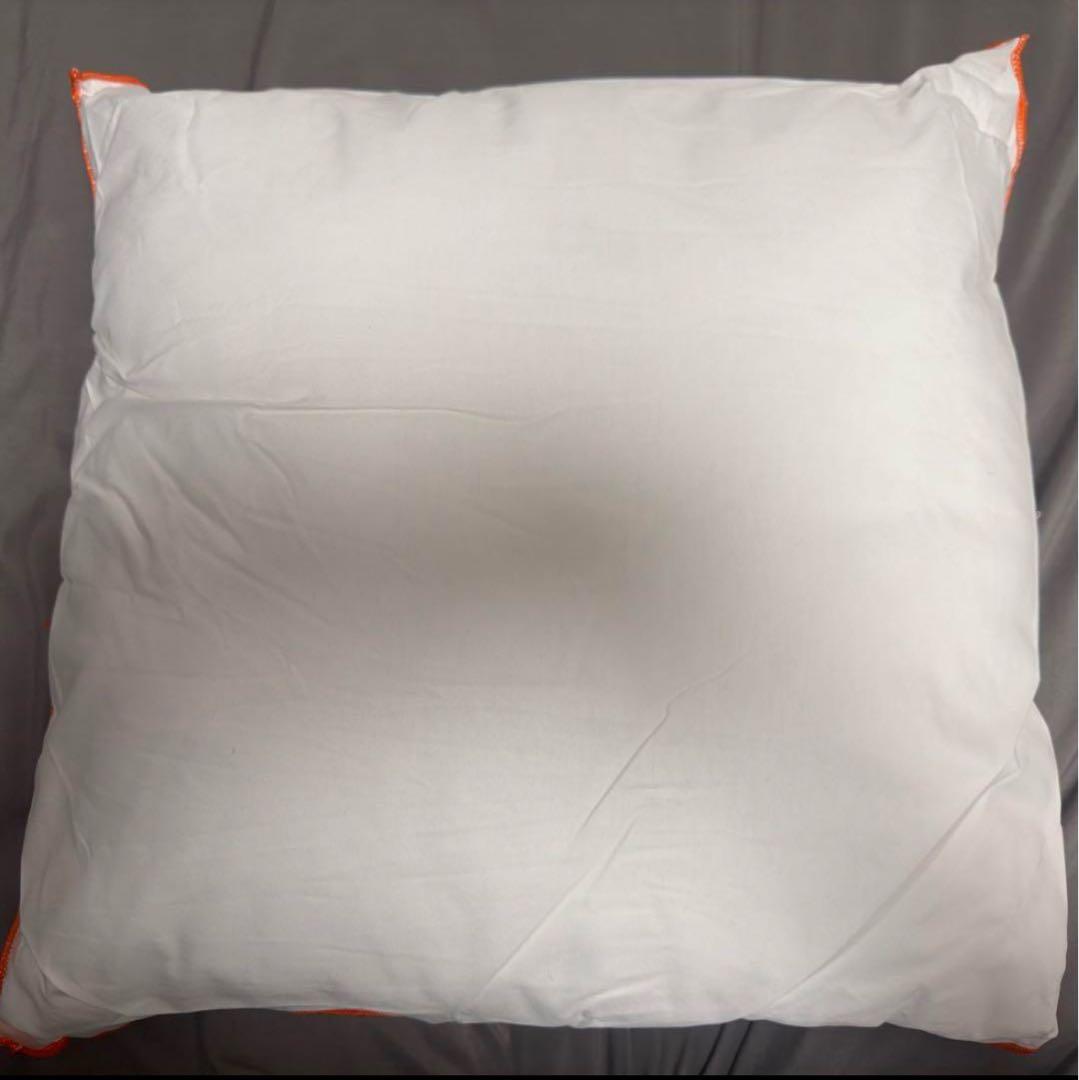 《新品未使用タグ付き》HERMES エルメス 刺繍 クッション